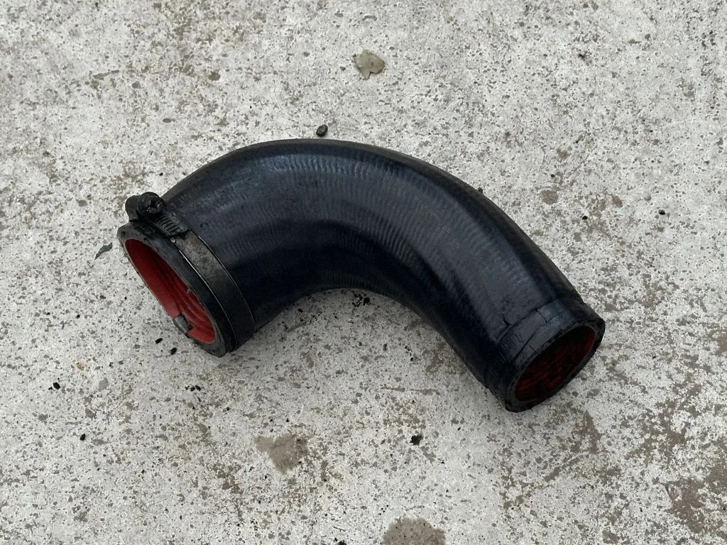 Intercooler hose/pipe