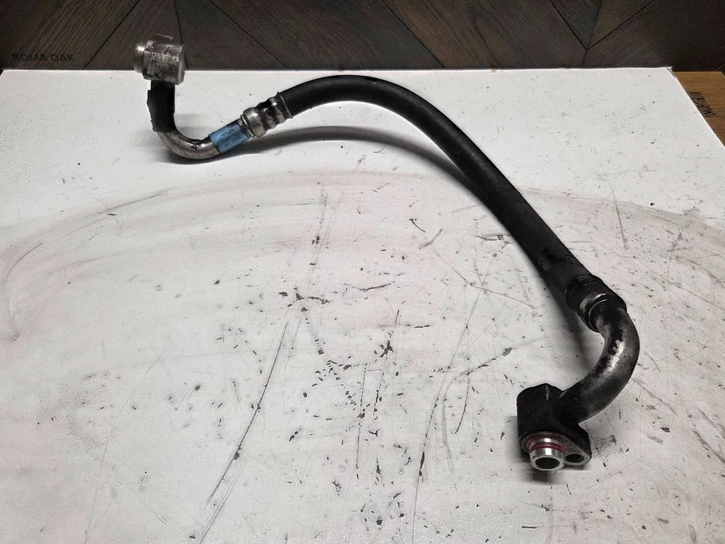 Gaisa kondicioniera caurule (-es)/šļūtene (-es) – Ford Transit/ Tourneo Connect Grand Tourneo Connect (2013-2018)