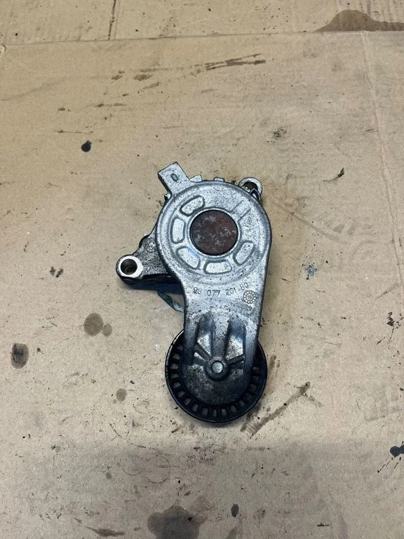 Generator/alternator belt tensioner – Peugeot 308 (2013-2021)