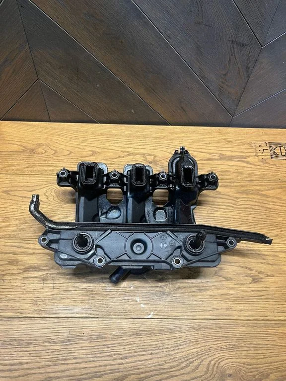 Intake manifold – Opel Vivaro (2014-2018)