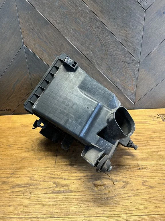 Air filter box – Nissan Qashqai (2010-2014)