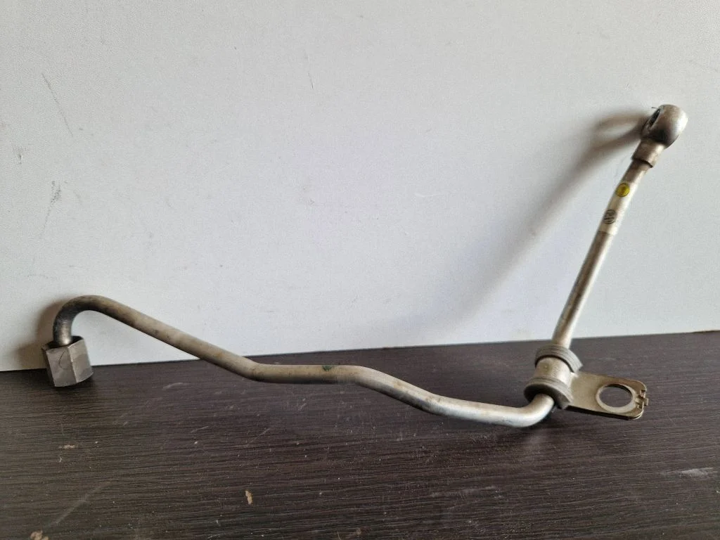 Turbo turbocharger oiling pipe/hose 04L145771J