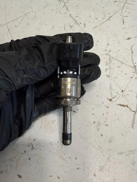 Fuel injector