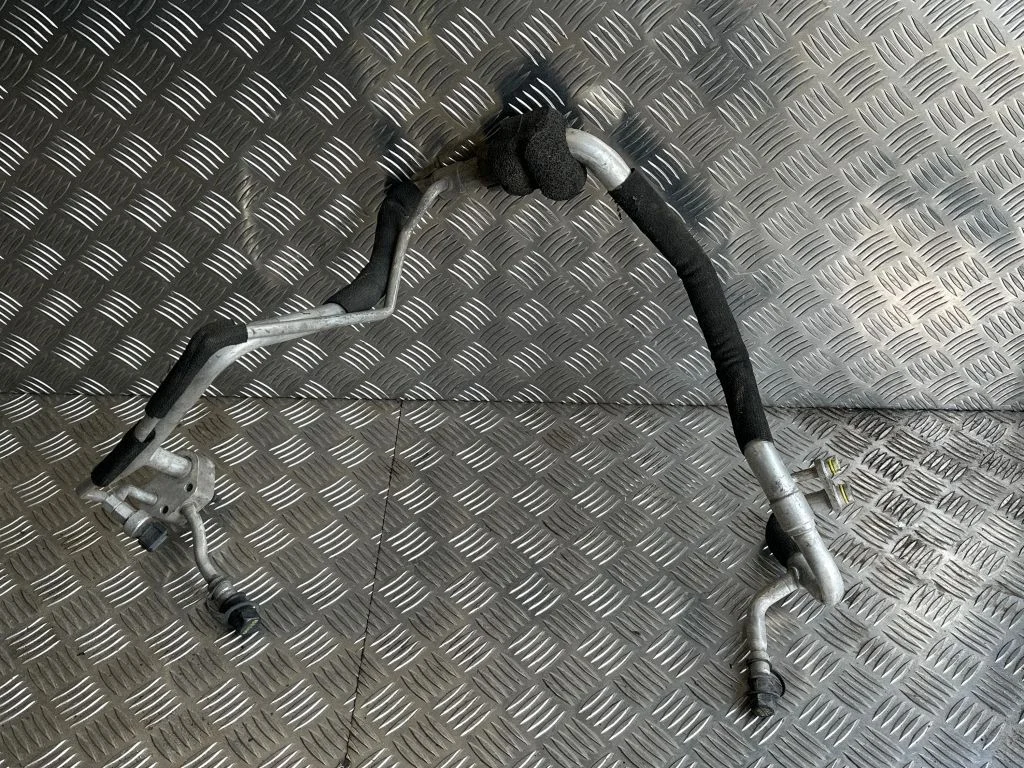 Air conditioning (A/C) pipe/hose