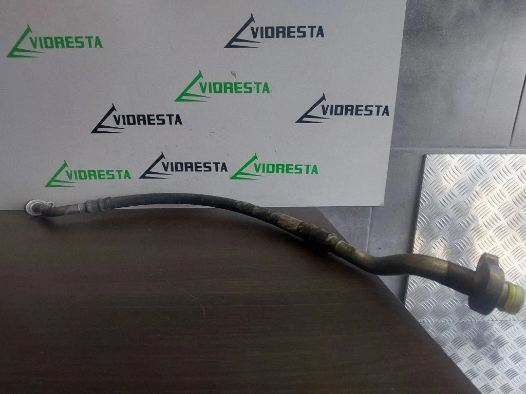 Air conditioning (A/C) pipe/hose – Volvo XC70 (2008-2013)