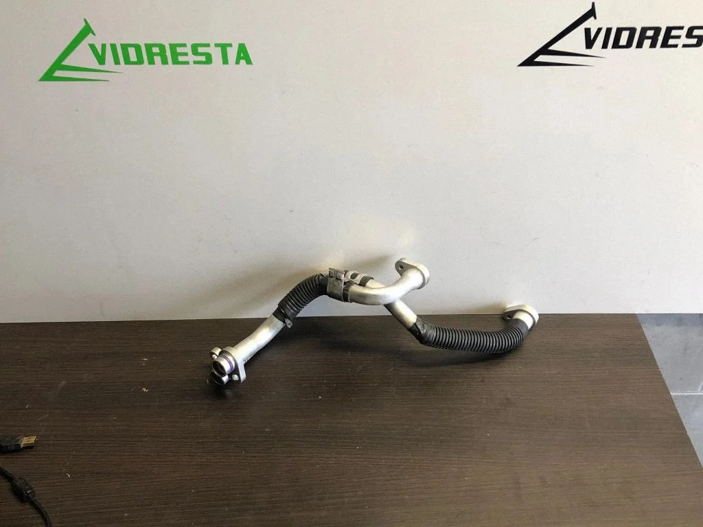Air conditioning (A/C) pipe/hose – Nissan Leaf I (ZE0) (2010-2017)