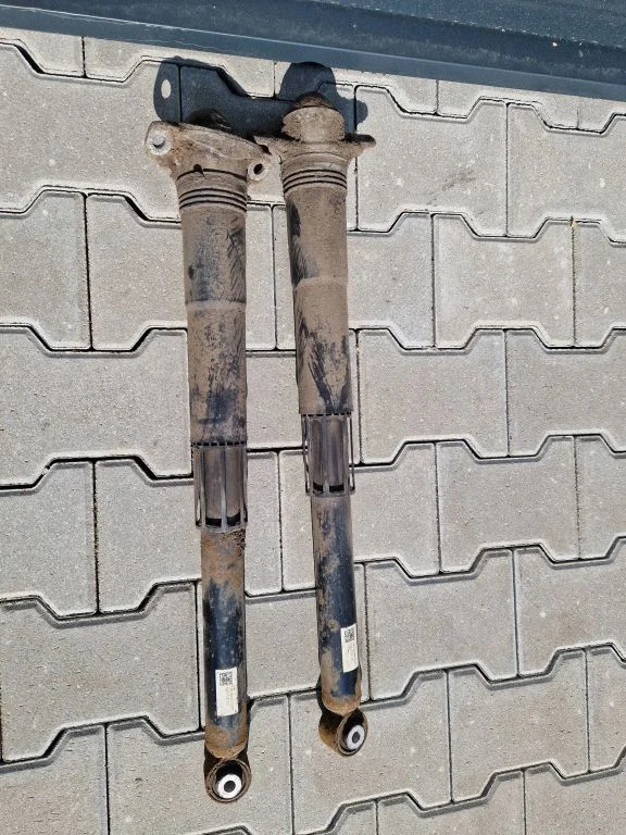 Rear shock absorber/damper 5Q0512013HE