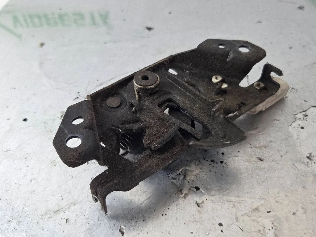 Mootorikapoti lukk DT1A16700