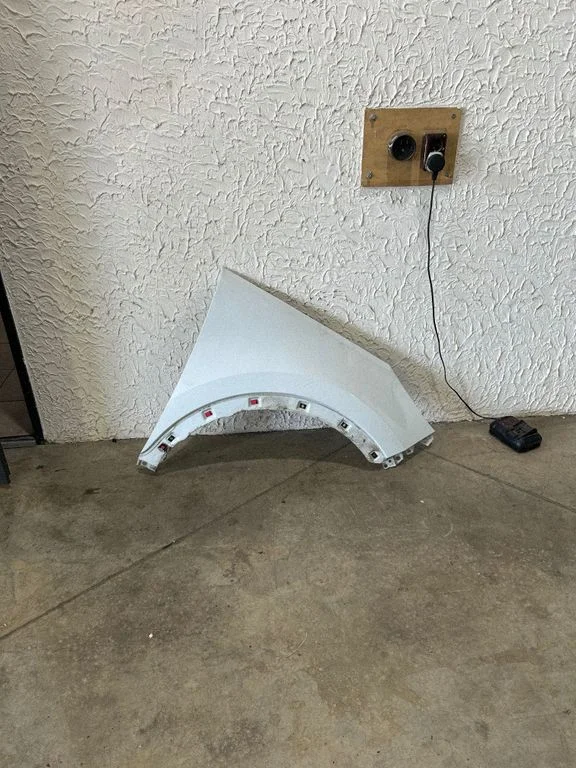 Fender – right