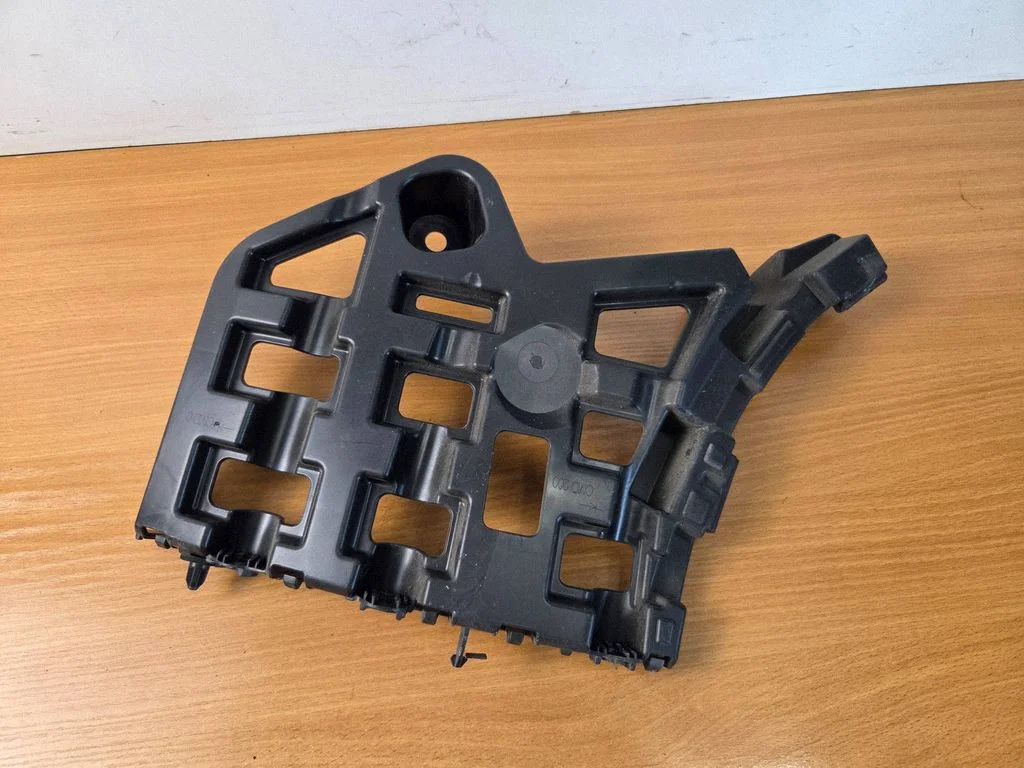 Rear bumper mounting bracket – Peugeot 2008 II (2019-)