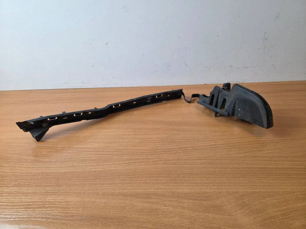 Rear bumper mounting bracket 9680909680