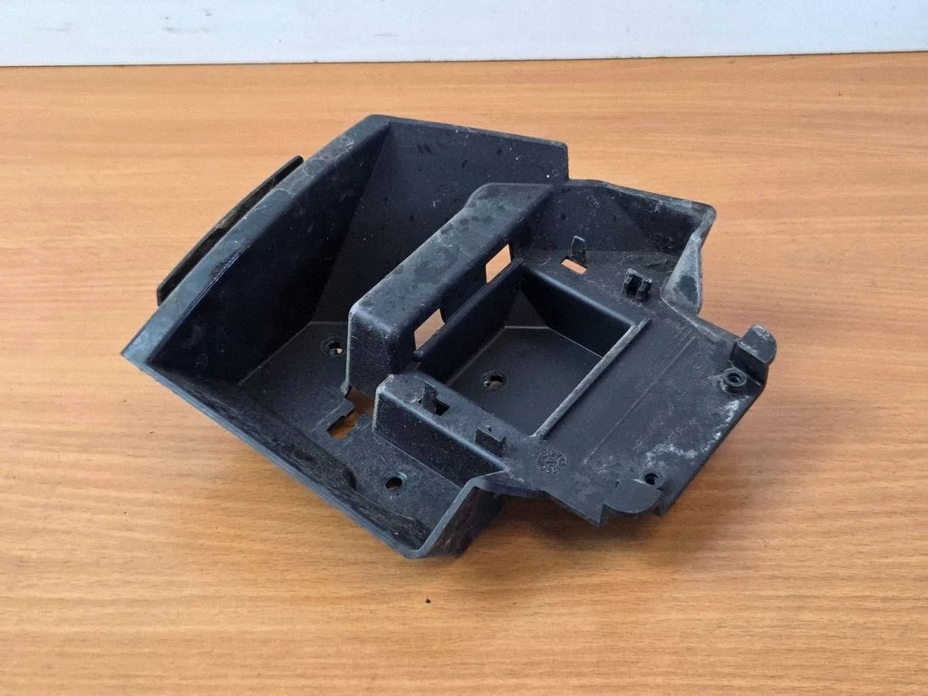 Rear bumper mounting bracket JX7B17D980C