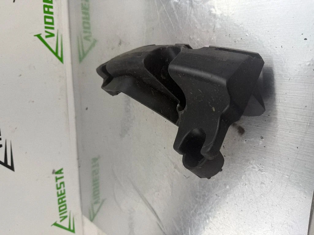 Rear bumper mounting bracket 9677934880