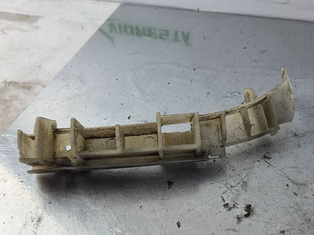 Rear bumper mounting bracket – Opel Antara (2006-2016)