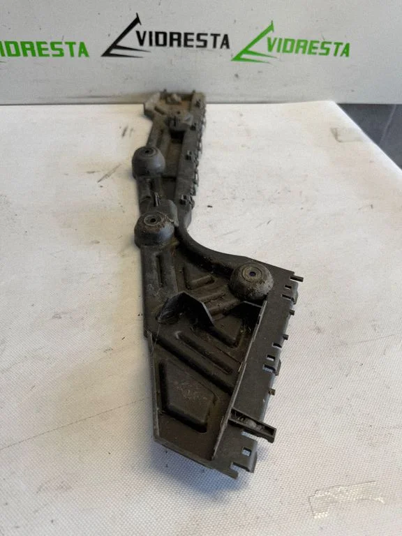 Rear bumper mounting bracket 850449497R