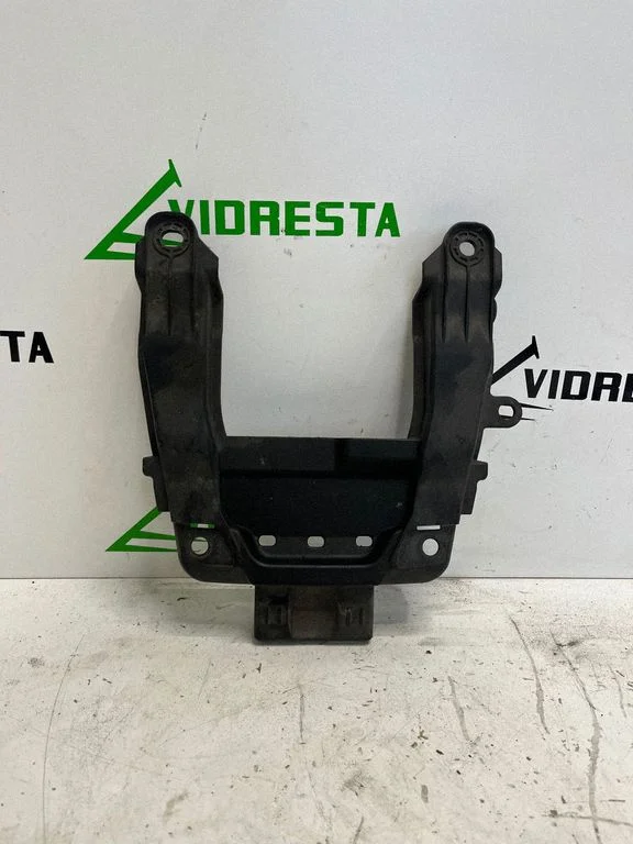 Priekšējā bampera turētājs – Honda CR-V (2013-2016)