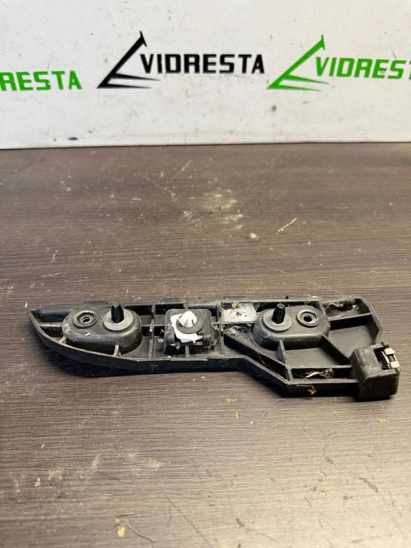 Aizmugurējā bufera turētājs JX7BA17E851A1
