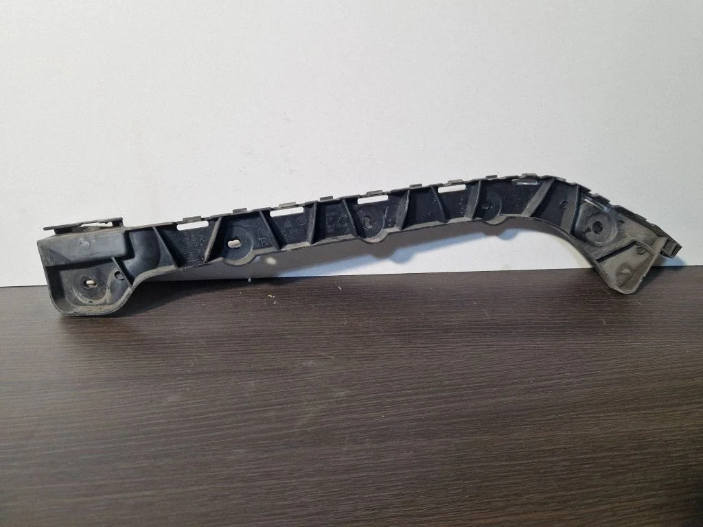 Rear bumper mounting bracket 5E5807394