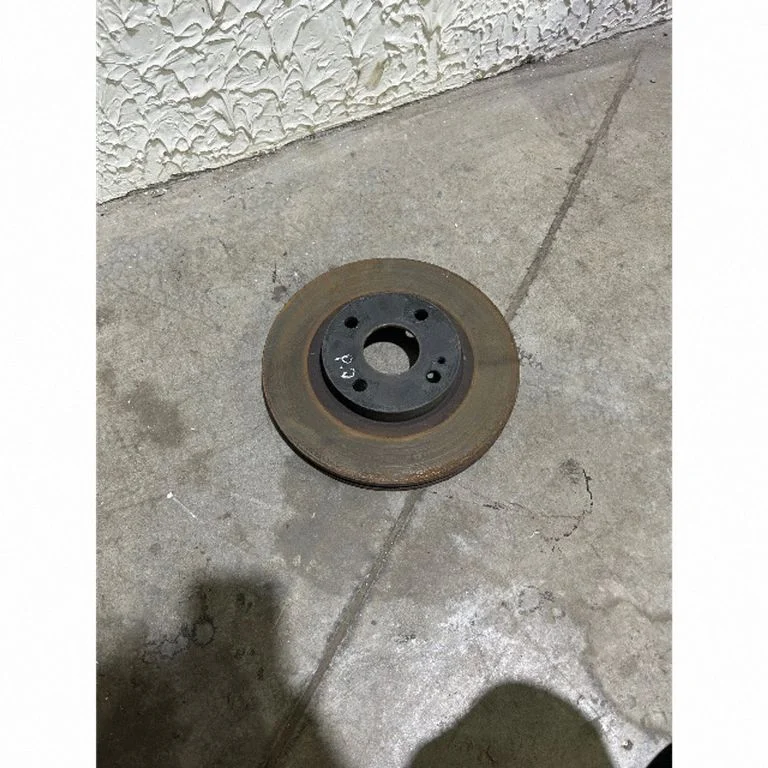 Front brake disc – front right