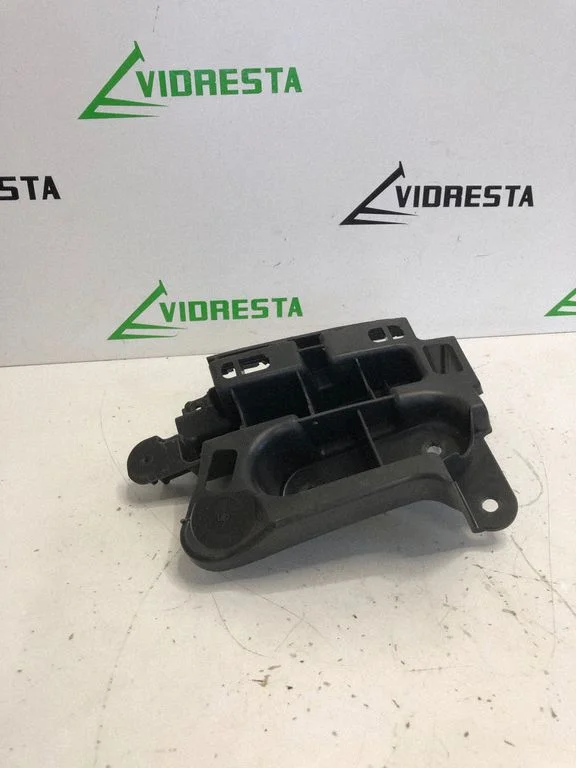 Rear bumper mounting bracket 9829333680A