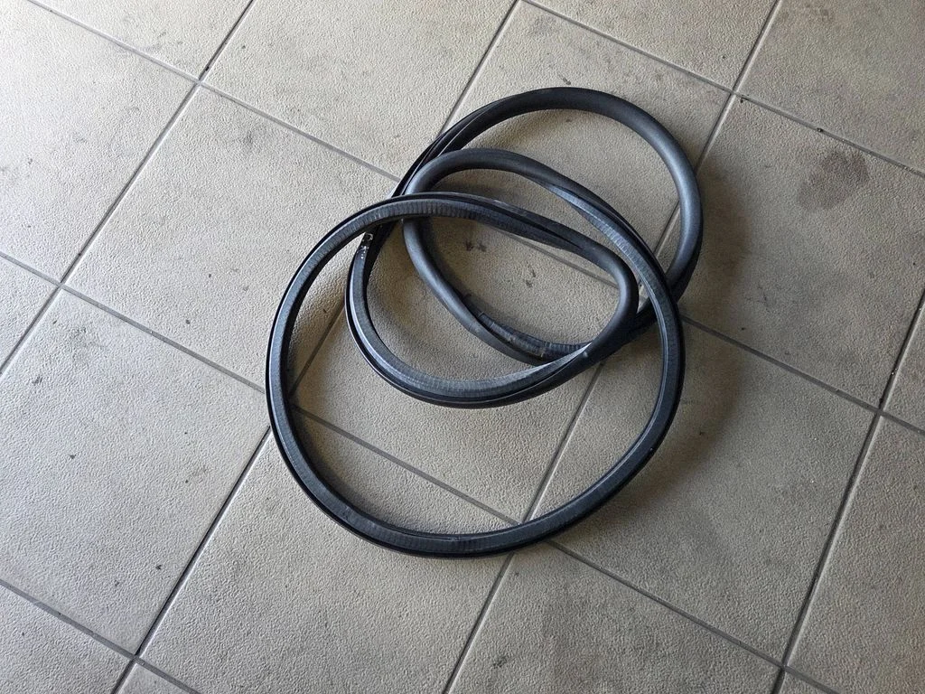 Front door rubber seal 9677519680