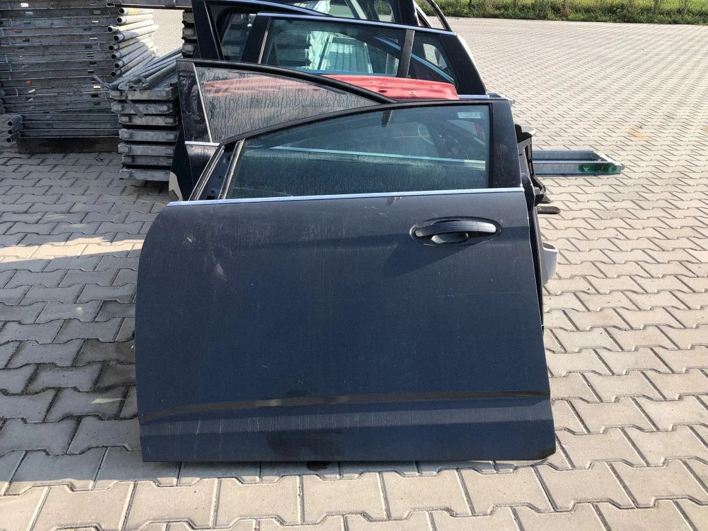 Priekšējās durvis 43R001605