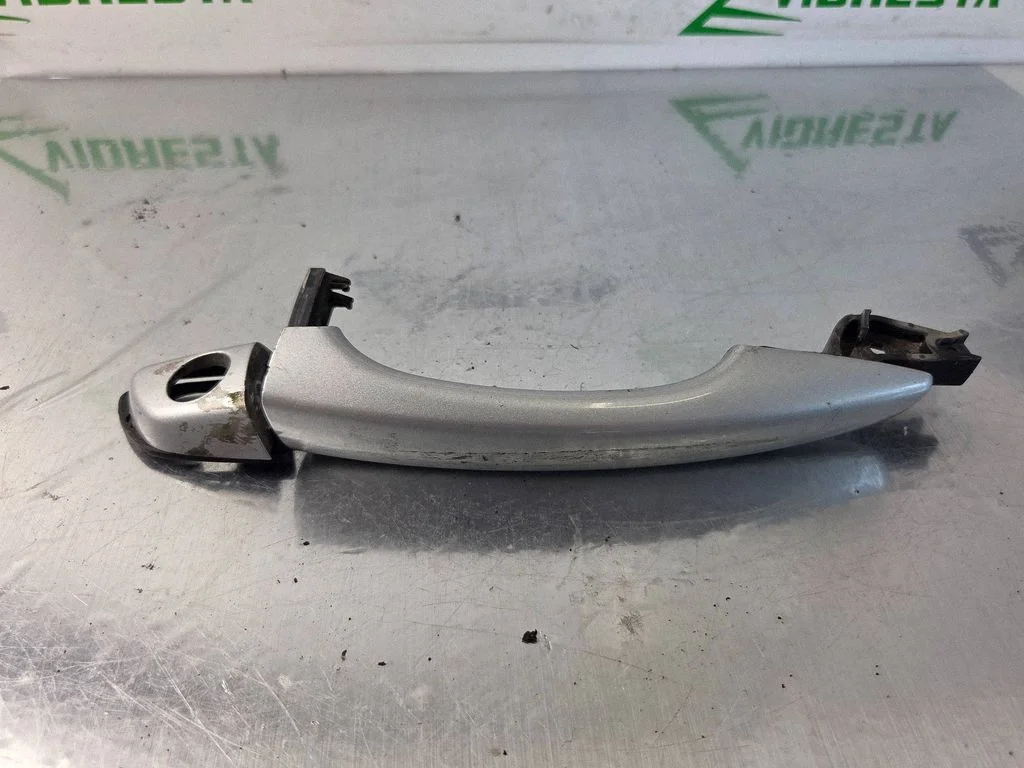 Front door exterior handle MOU020831