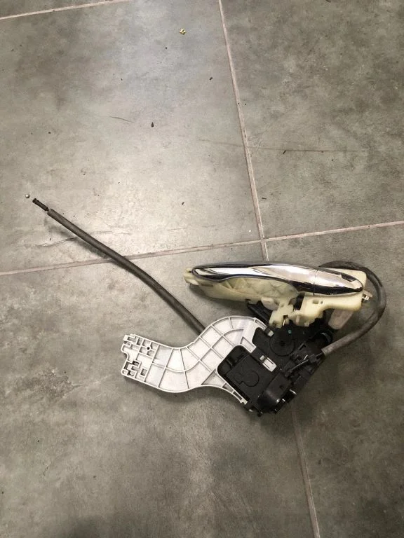 Front door exterior handle – KIA Sportage (2011-2016)