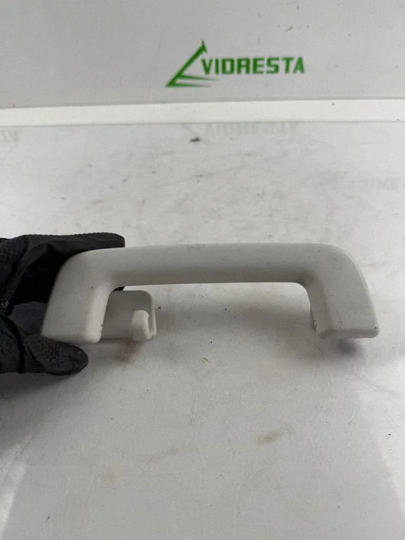 Front interior roof grab handle – Ford Focus (2018-)