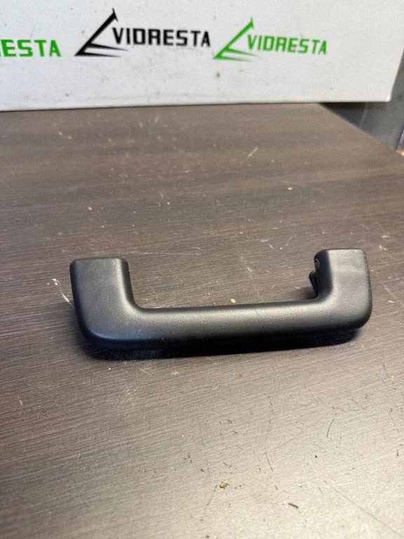 Front interior roof grab handle – Ford Focus (2018-)