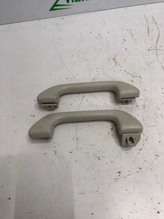 Front interior roof grab handle – Honda CR-V (2013-2016)