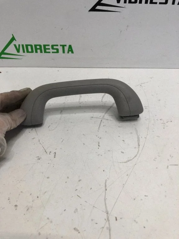 Front interior roof grab handle – KIA Sportage (2011-2016)