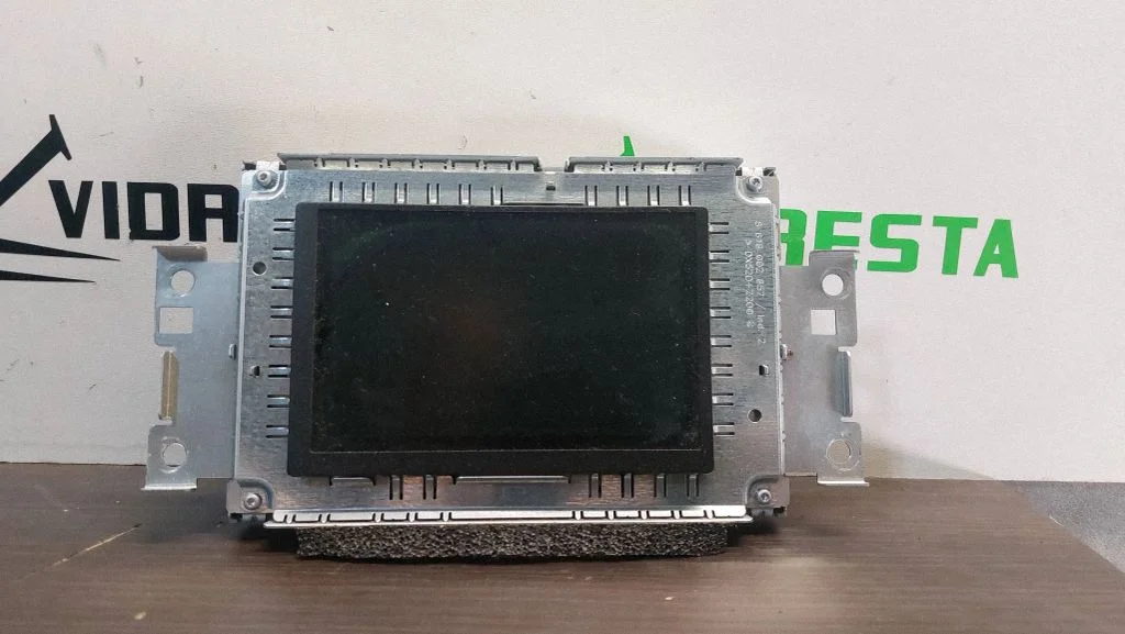 Screen/display/small screen – Volvo V60 (2011-2013)