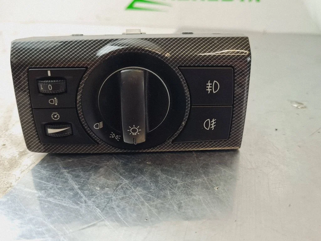 Gaismu slēdzis 25873730