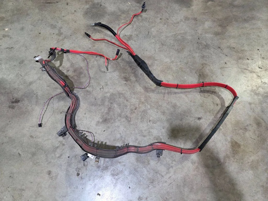 Positive cable (battery) – BMW 6 Series F06 Gran coupe (2012-2018)