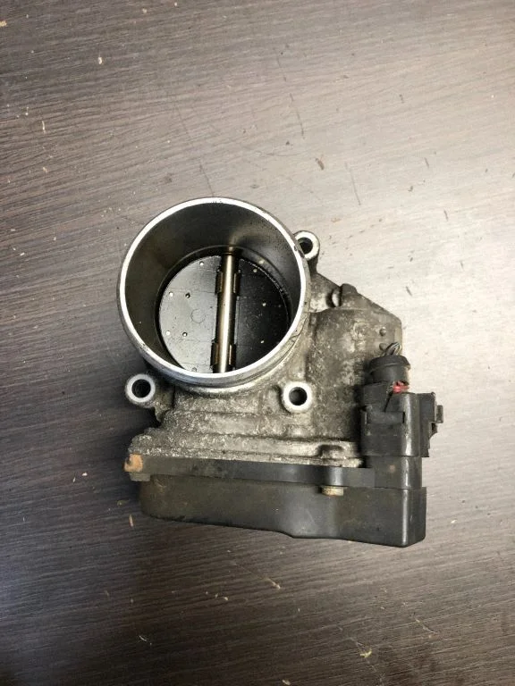 Throttle valve 06F133062J