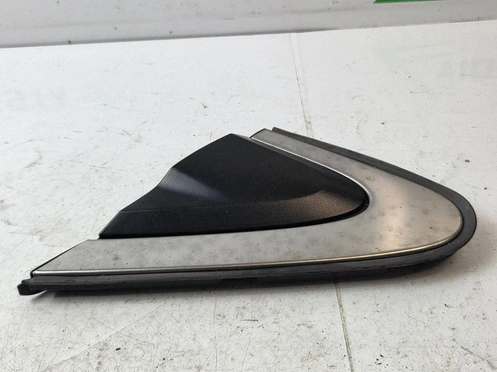 Spoguļa plastmasas apdare 75495T1GA