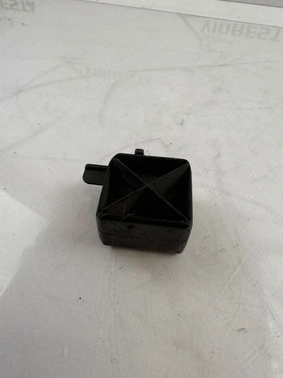 Radiatoru paneļa kronšteins