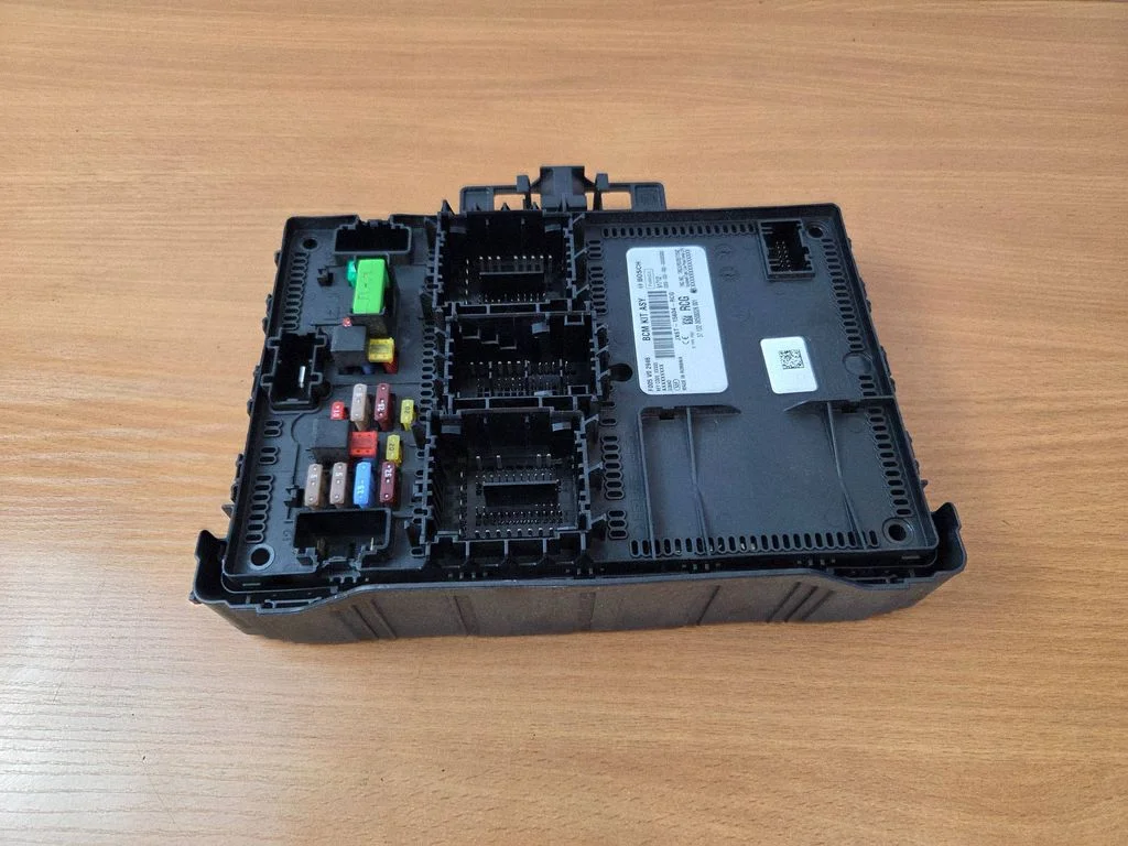 Fuse module JX6T15604RCG