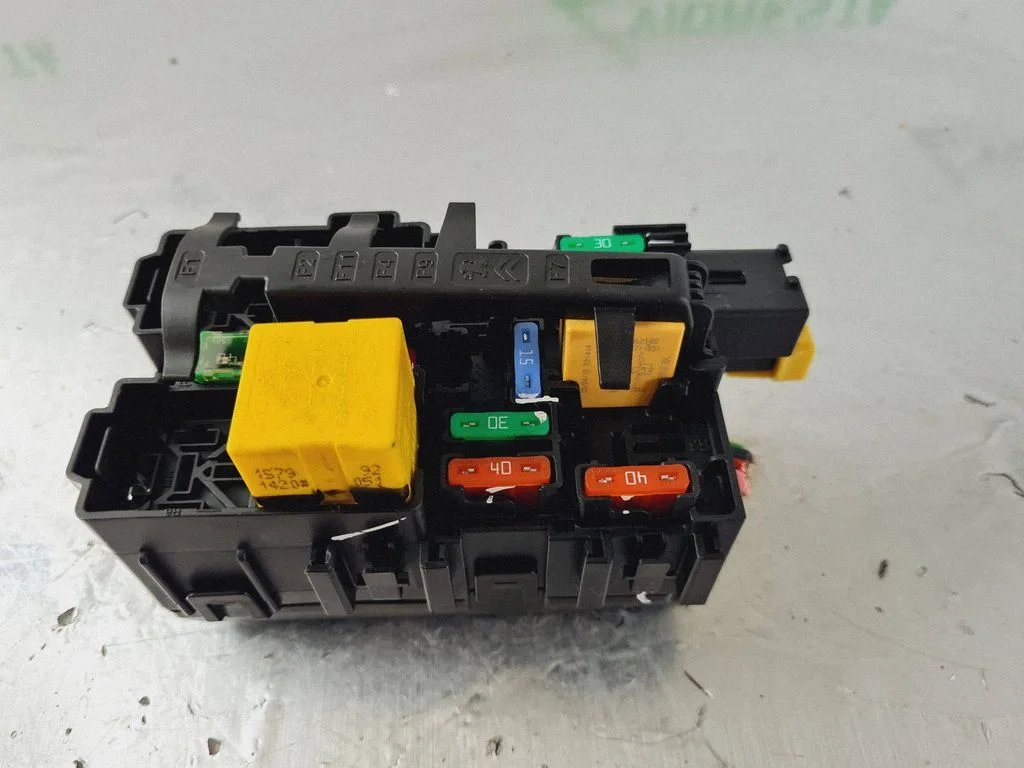 Fuse module – Peugeot 3008 II (2016-2023)