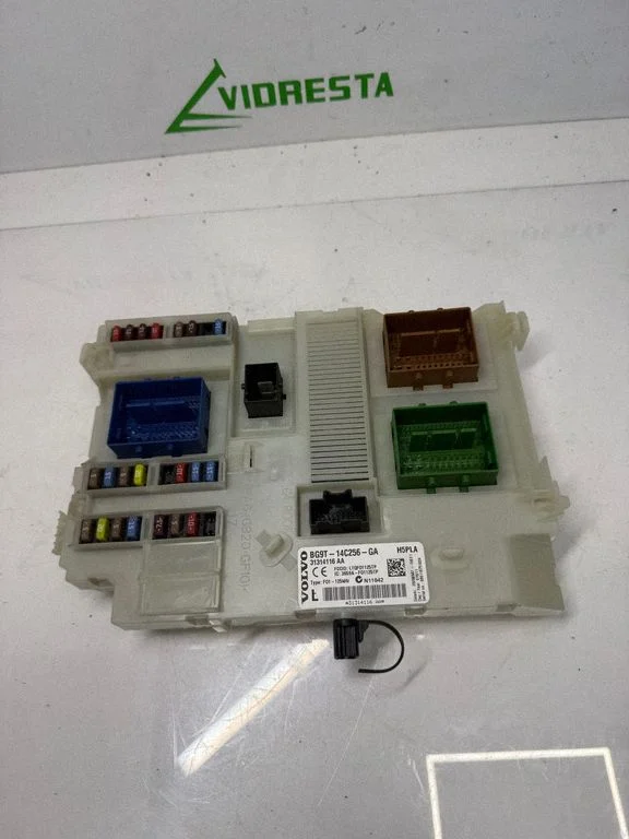 Fuse module – Volvo XC60 (2009-2013)