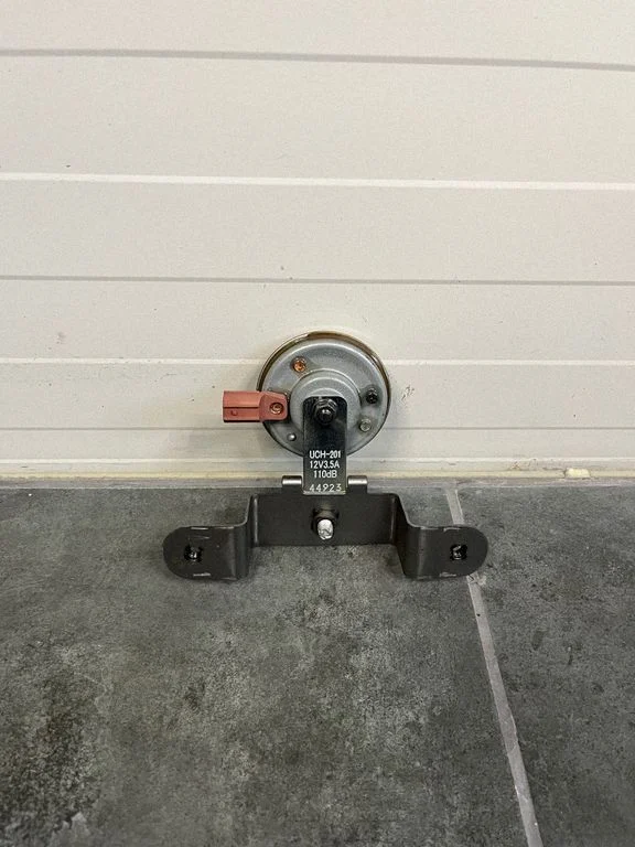 Horn signal – Honda CR-V (2013-2016)