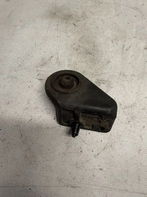 Radiator support slam panel bracket – right