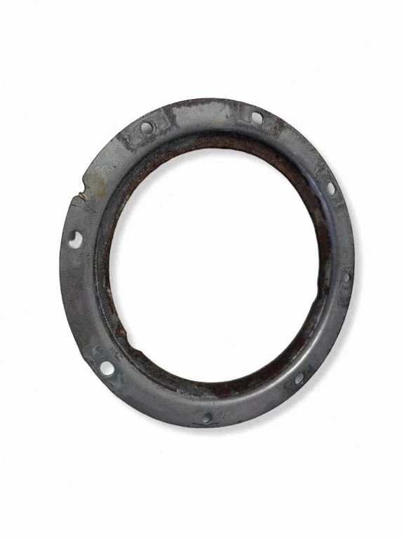 In tank fuel pump screw locking ring/nut