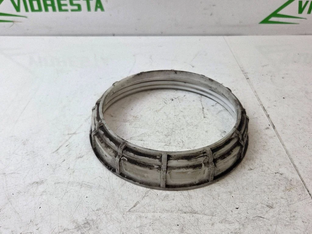 In tank fuel pump screw locking ring/nut T0867