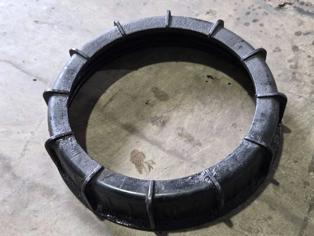 In tank fuel pump screw locking ring/nut