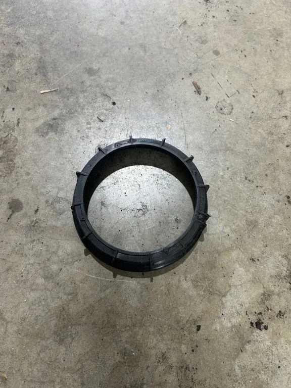 In tank fuel pump screw locking ring/nut 100108165