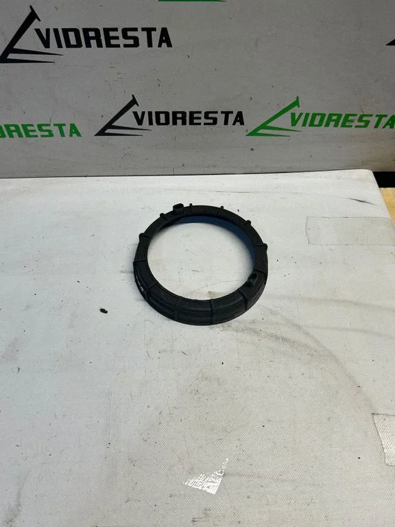 In tank fuel pump screw locking ring/nut 9633283880