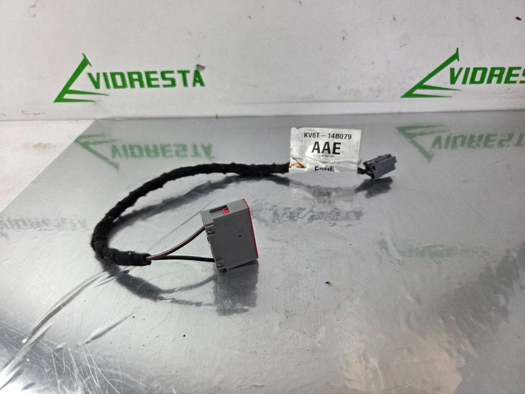 Muud juhtmed / juhtmestik KV6T14B079AAE