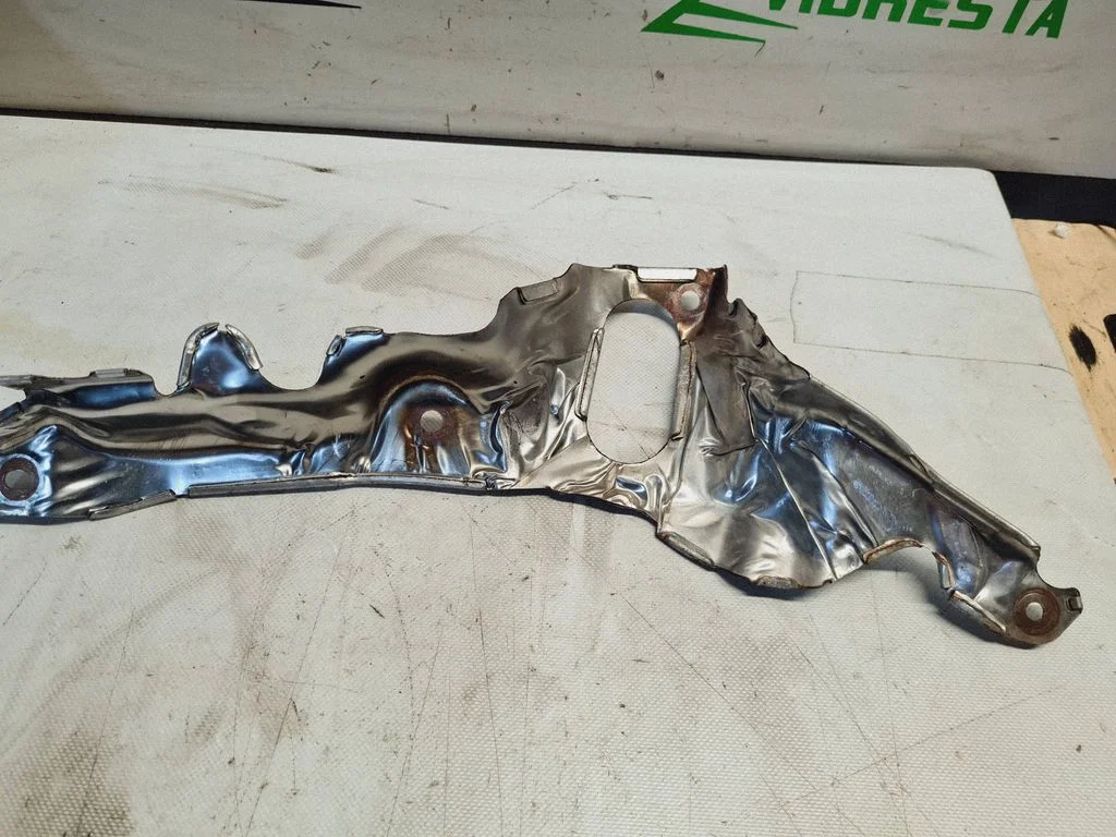 Heat shield in engine bay – Mercedes-Benz Vito Viano W447 (2014-)